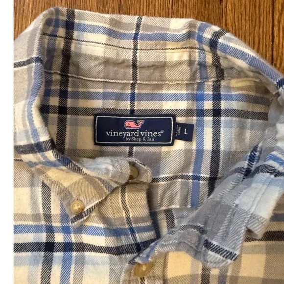 Vineyard Vines Mens Large Plaid Flannel Button Down Shirt Blue Grey Whale Logo - Picture 3 of 7